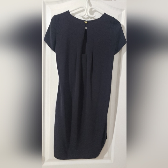 H&M back pleated dress with Peek-a-boo cut out - Picture 3 of 4